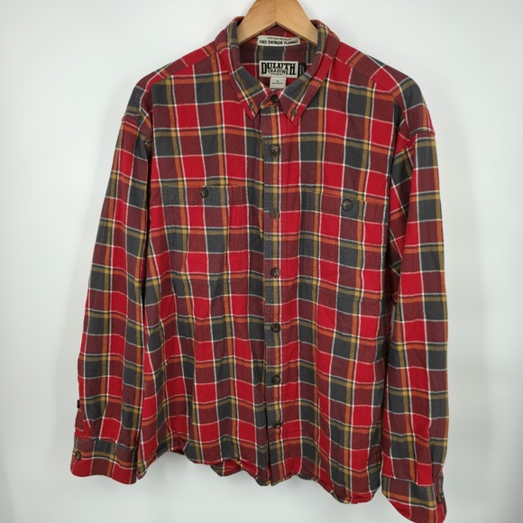 Duluth Trading Men's Free Swingin Flannel Relaxed Red Gray‎ Plaid Size XL - Picture 2 of 8